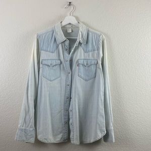 Levi’s light blue denim botton down shirt size L.